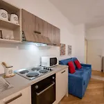 U Apartment *