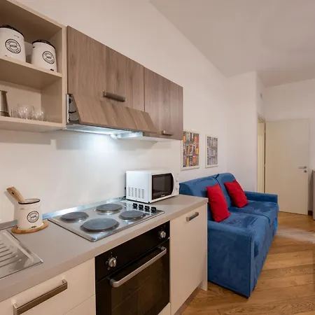 U Διαμέρισμα *