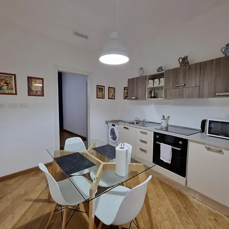 U Apartment